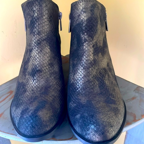 Lucky Brand Bootie - Brand New size 7.5 Animal Print in Black & Bronze - Picture 1 of 7